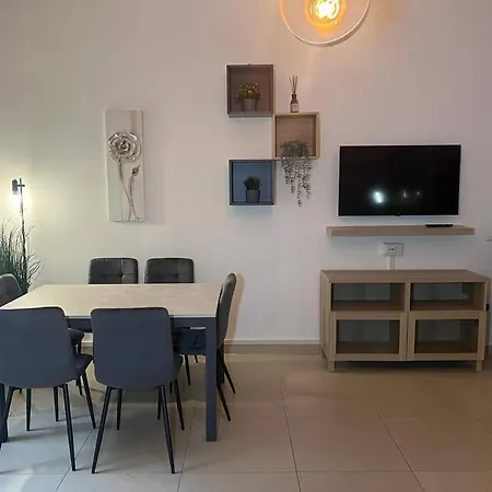 Hyaline St Peter House Appartement *